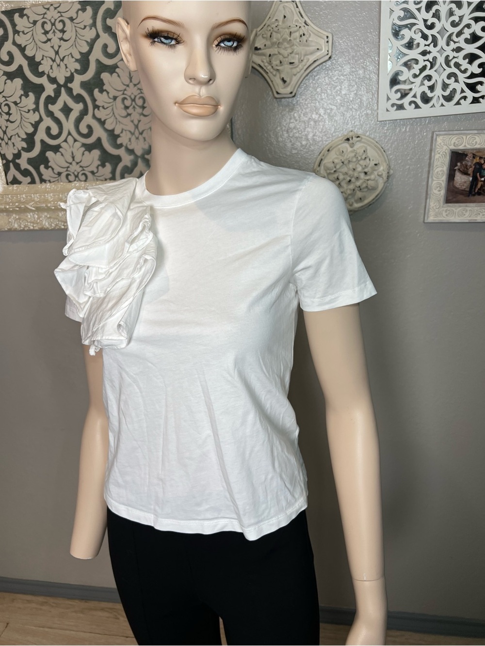 Ted Baker White Ruffle Shoulder Short Sleeve Top - Picture 4 of 11